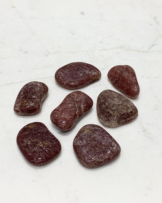 Pedra Aventurina Vermelha Rolada 8 a 11 gramas.