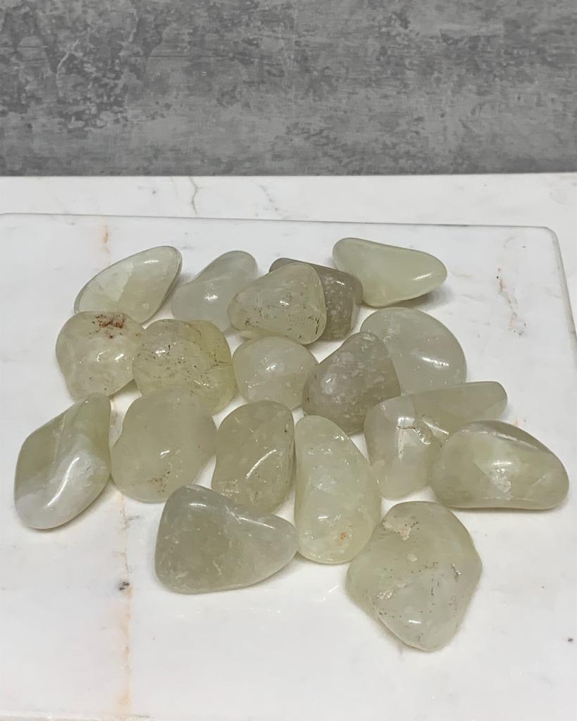 Pedra Cristal de Quartzo com Enxofre Rolado 9 a 11 gramas