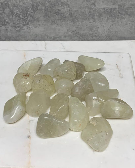 Pedra Cristal de Quartzo com Enxofre Rolado 9 a 11 gramas