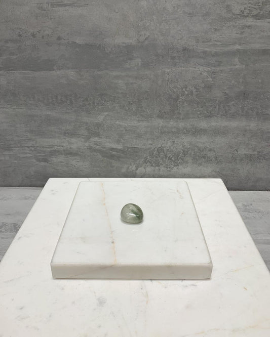 Pedra Cristal de Quartzo com Inclusão Lodolita Rolado 6 a 10 gramas aprox.