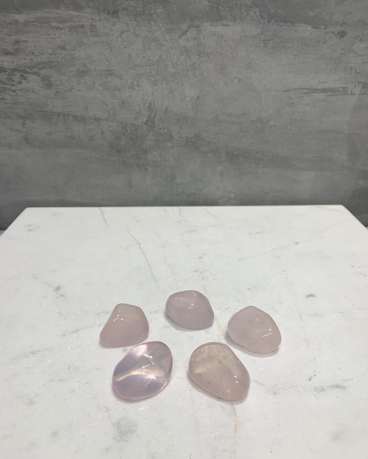 Pedra Girassol Rosa Quartzo Enevoado Rolado 8 a 11 gramas