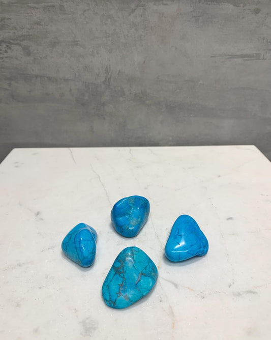 Pedra Howlita Azul Rolada 15 a 22 gramas
