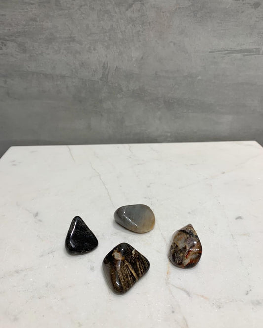 Pedra Jaspe Folha Prateada Rolada 7 a 10 gramas