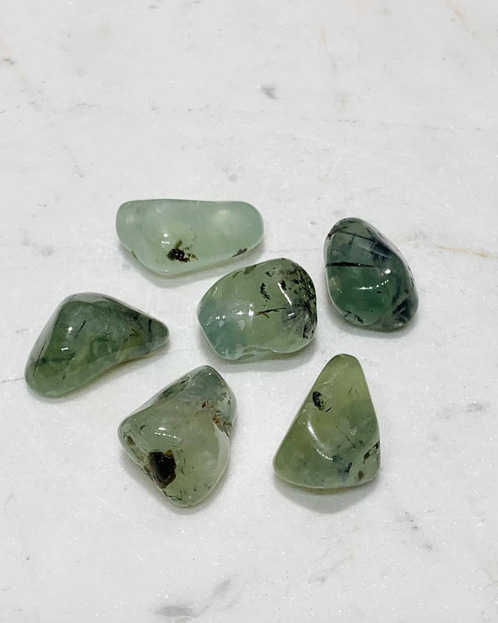 Pedra Phrenita de Mali rolada 9 a 11 gramas