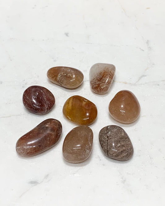 Pedra Quartzo Rutilado Titânio vermelho rolado 7 a 10 gramas