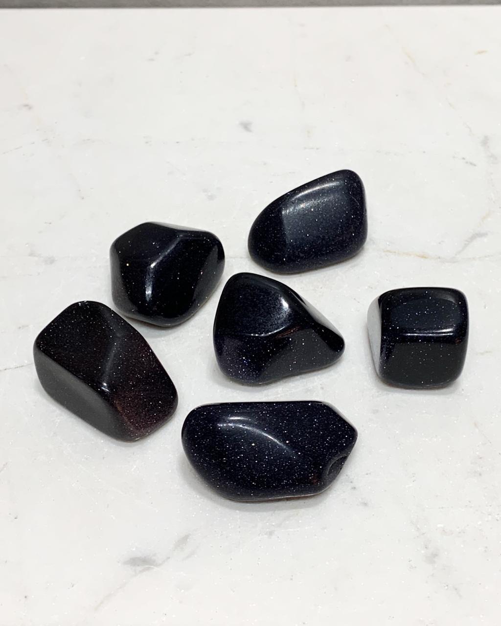 Pedra do Sol azul rolada Goldstone 15 a 18 gramas