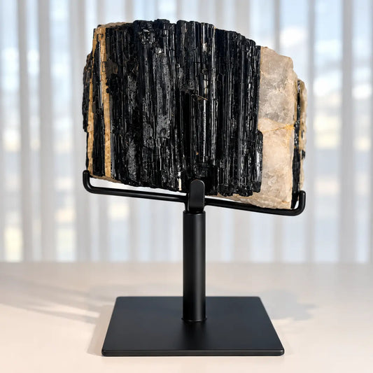 Turmalina Grande Base Metal Preto Fosco - 7.860kg