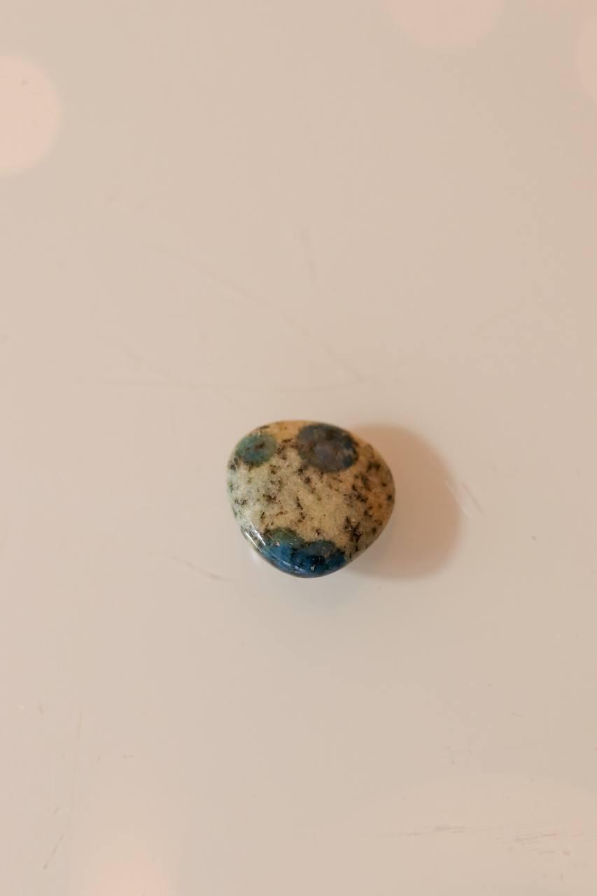 Pedra Azurita e Granito Rolada 6 a 8 gramas