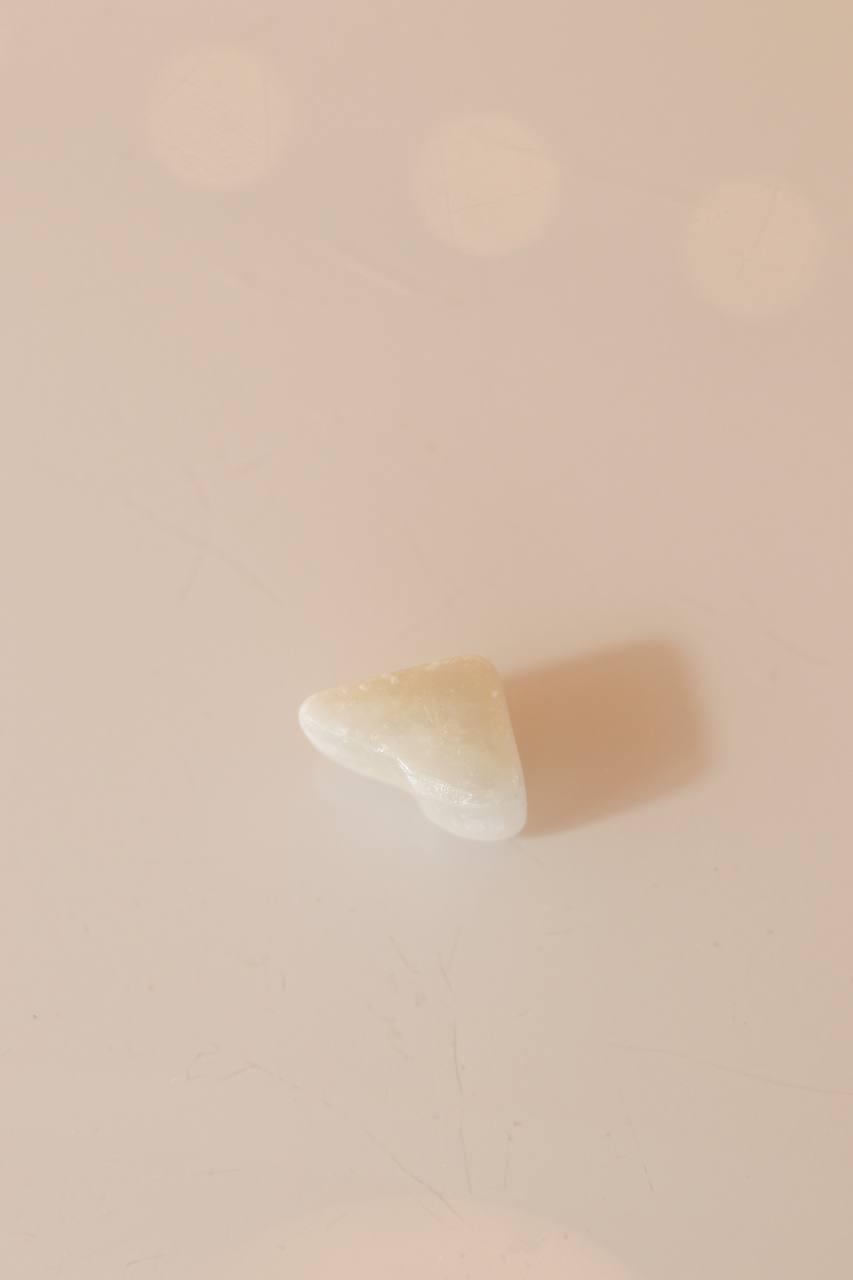 Pedra Ulexita Polida Rolada 7 a 8 gramas