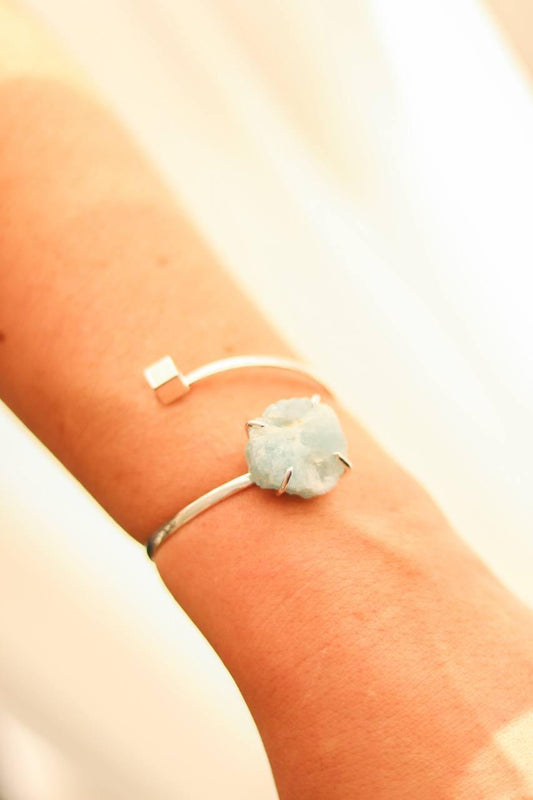 Bracelete Água Marinha Cubo Banho Prata