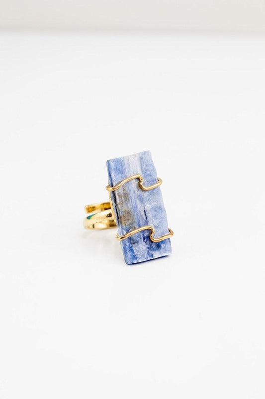 Anel Cianita Azul bruta ajustavel banho ouro