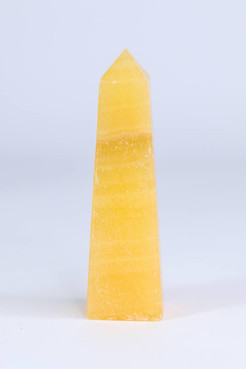 Obelisco Calcita Amarela 109 a 125 gramas aprox.