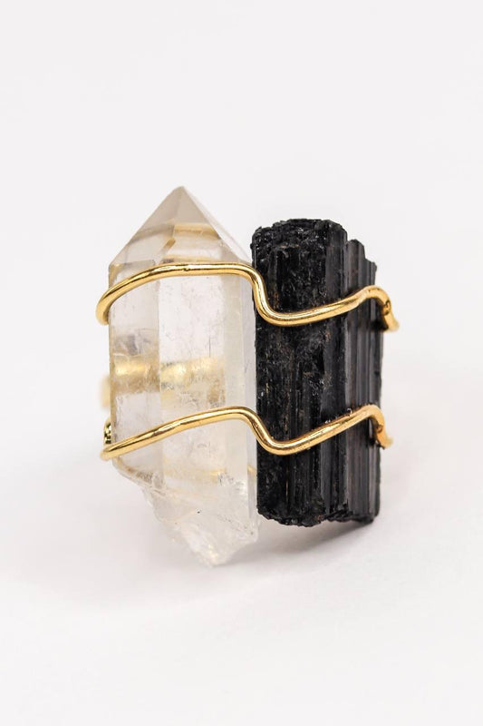 Anel Cristal de Quartzo com Turmalina negra ajustavel banho ouro