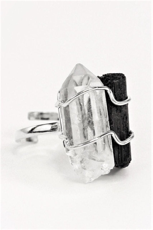 Anel Cristal de Quartzo com Turmalina negra ajustavel banho prata