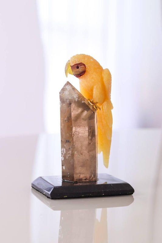 Arara de Calcita Amarela com Base Ponta de Cristal