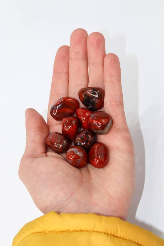 Pedra Jaspe Vermelho Arco-Irís Rolado 9 a 12 gramas