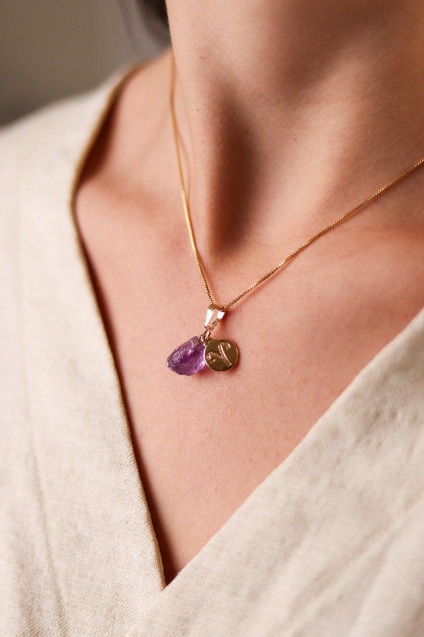 Colar Signo Áries - Pedra Ametista Bruta banhado Ouro