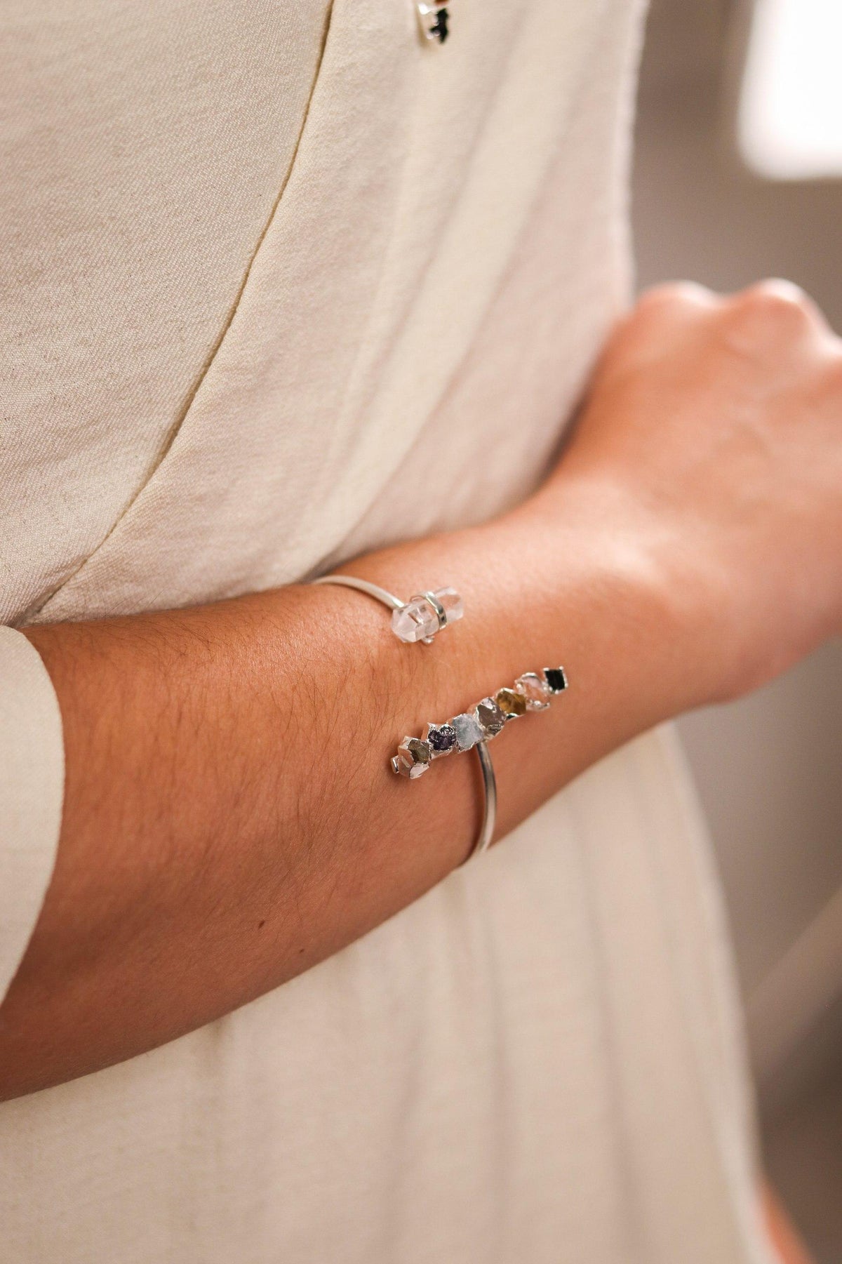 Bracelete Chakras com Ponta Biterminada Banho Prata