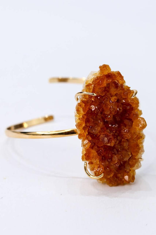 Bracelete Drusa Citrino Bruto com Garra Banho Ouro