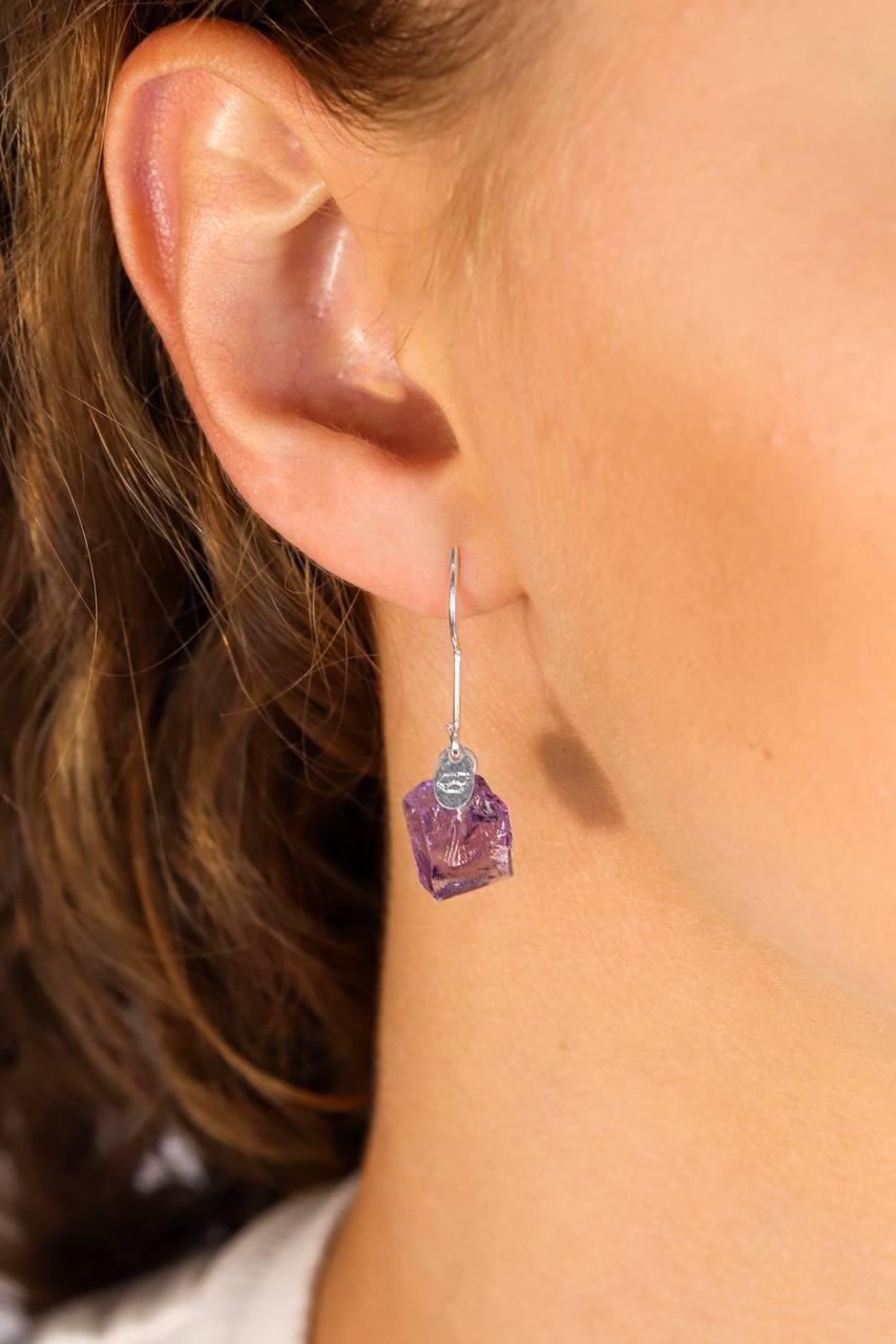Brinco Piercing Anzol Ametista Bruta Banho Prata