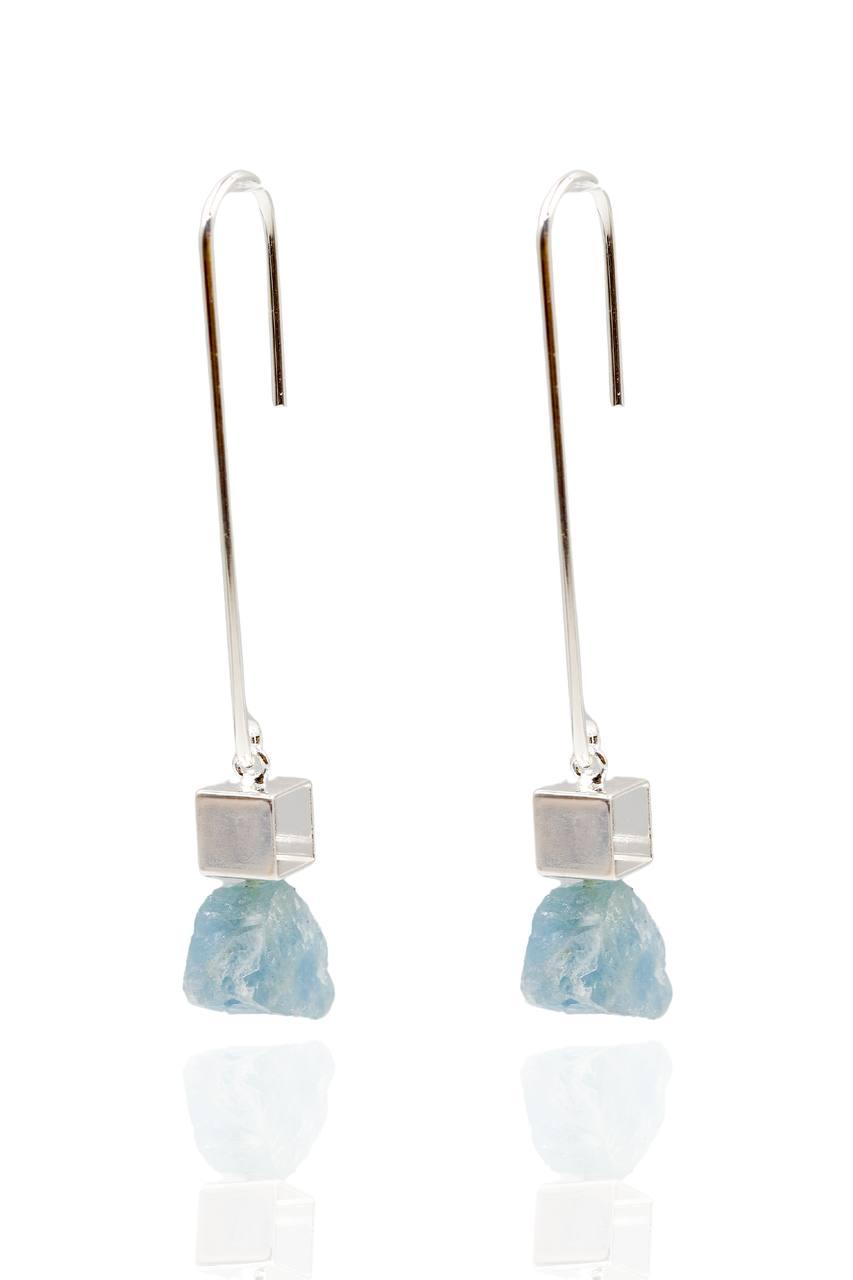 Brinco Longo Pedra Natural Água Marinha Cubo Banho Prata