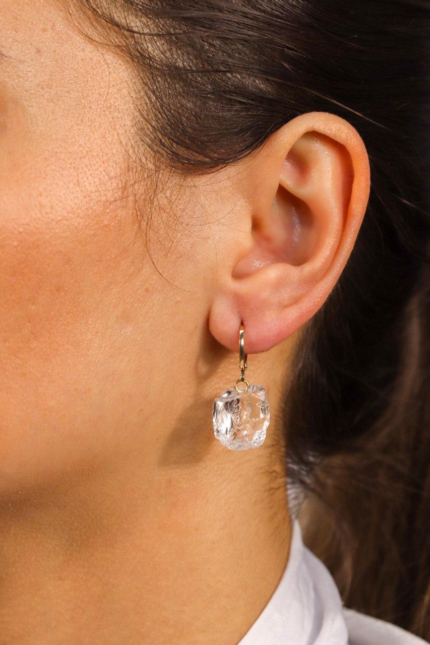 Brinco Piercing Argola Cristal de Quartzo Bruto Banho Ouro