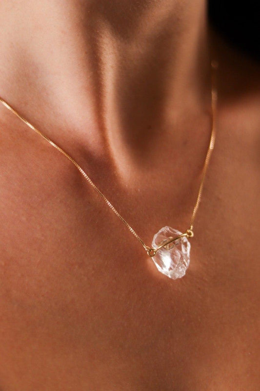 Colar Curto Cristal Abraço Banho Ouro