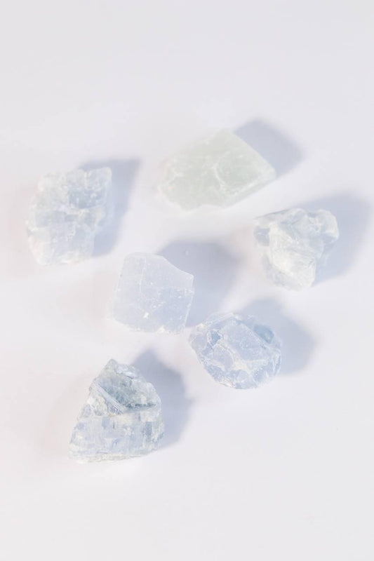 Pedra Calcita Azul bruta 15 a 29 gramas
