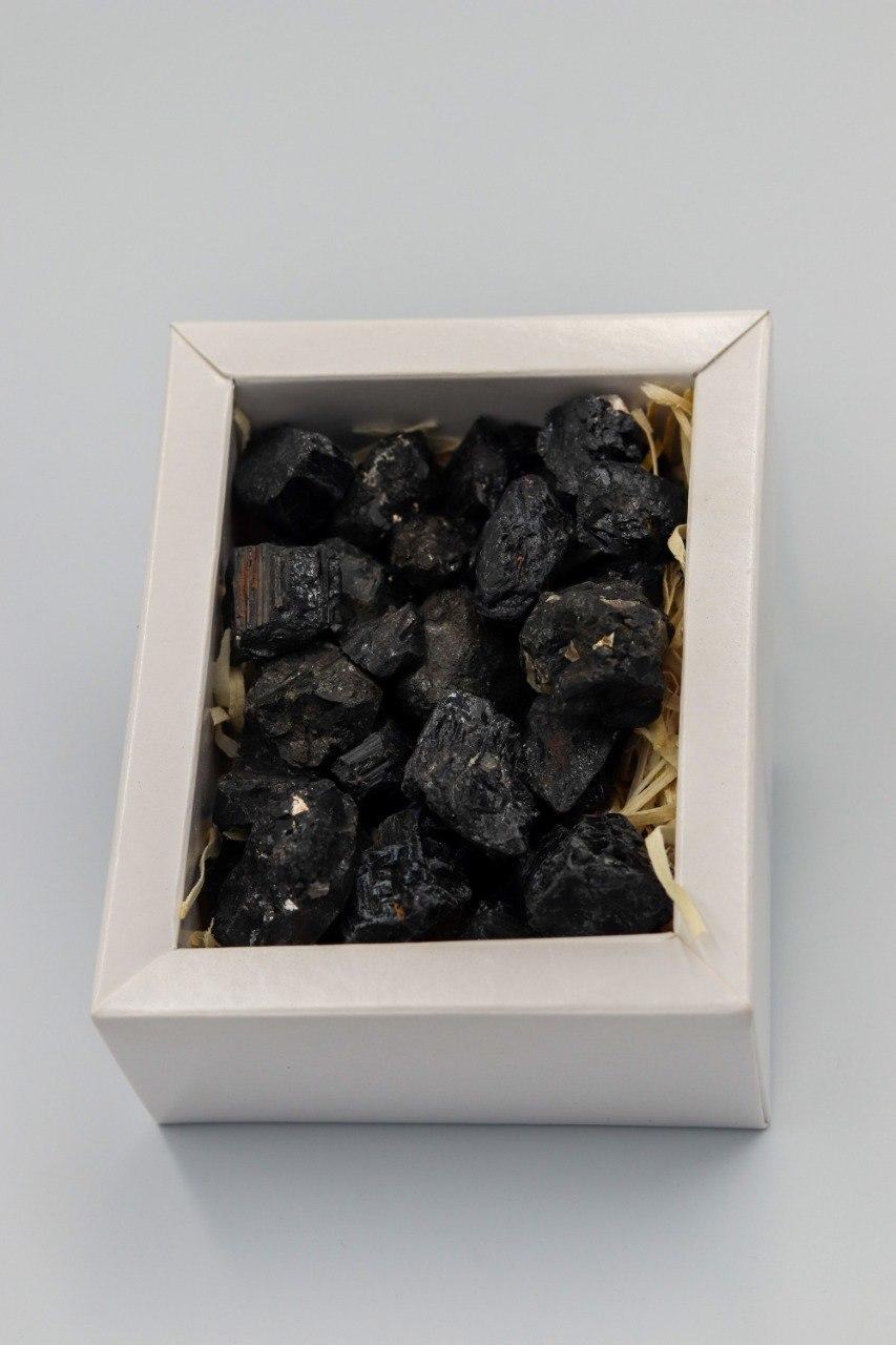 Turmalina Negra Cascalho Bruto Box