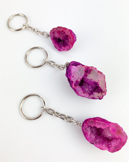 Chaveiro Geodo Ágata rosa tingido prateado