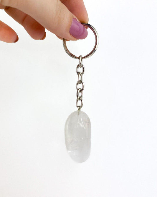 Chaveiro Cristal de Quartzo rolado prateado