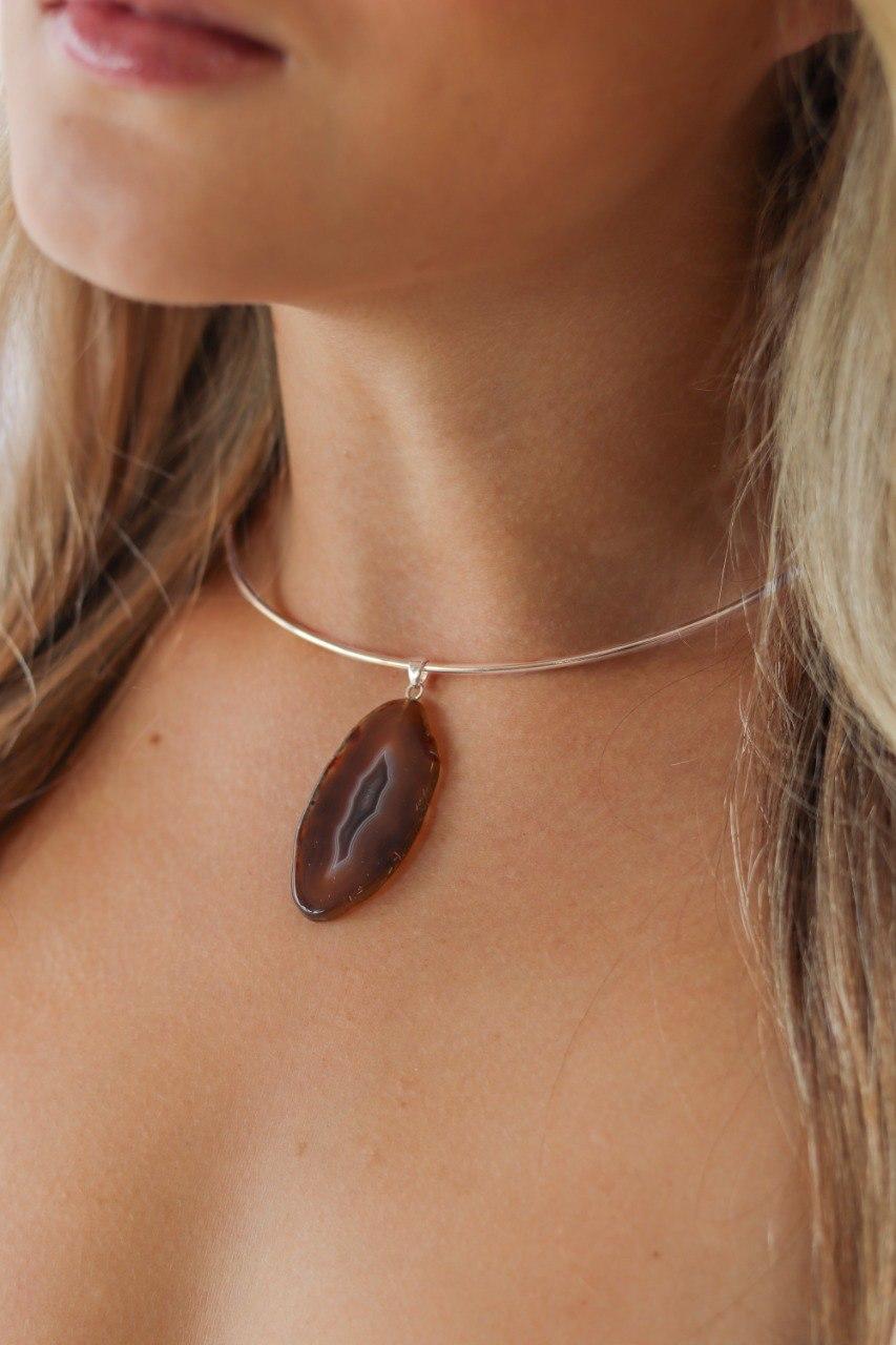 Choker Chapa de Ágata Natural Banhado Prata