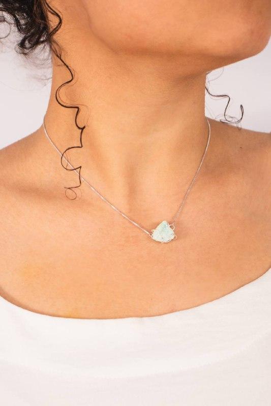 Colar Choker Amazonita Bruta com Garra Banhado Prata