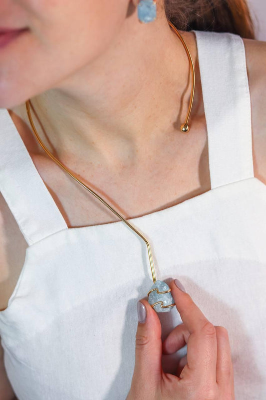 Choker Pedra Natural Água Marinha Essência Banho Ouro
