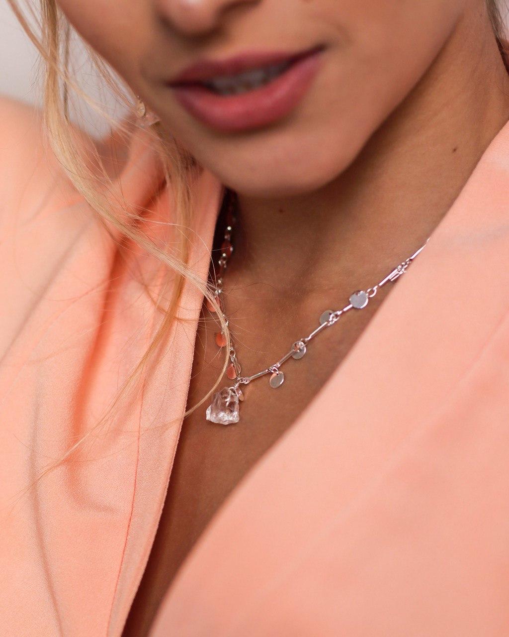 Choker Pedra Natural Cristal Medalhas banhada Prata
