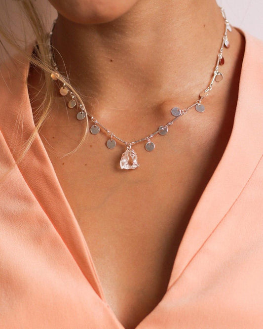 Choker Pedra Natural Cristal Medalhas banhada Prata