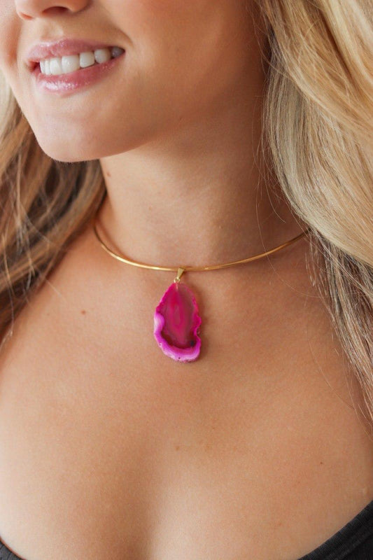 Choker Chapa de Ágata Rosa Banho Ouro 18K