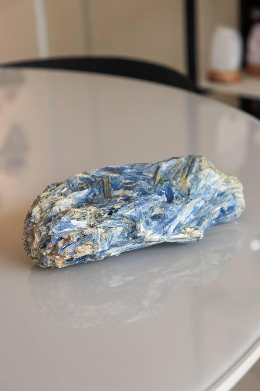 Pedra Cianita Azul Bruta 1,751 Kg aprox.