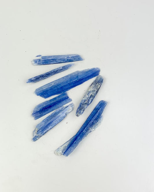 Kit Cianita Azul Bruta 20 a 30 gramas