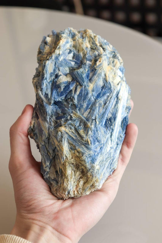 Pedra Cianita Azul Bruta 1,751 Kg aprox.