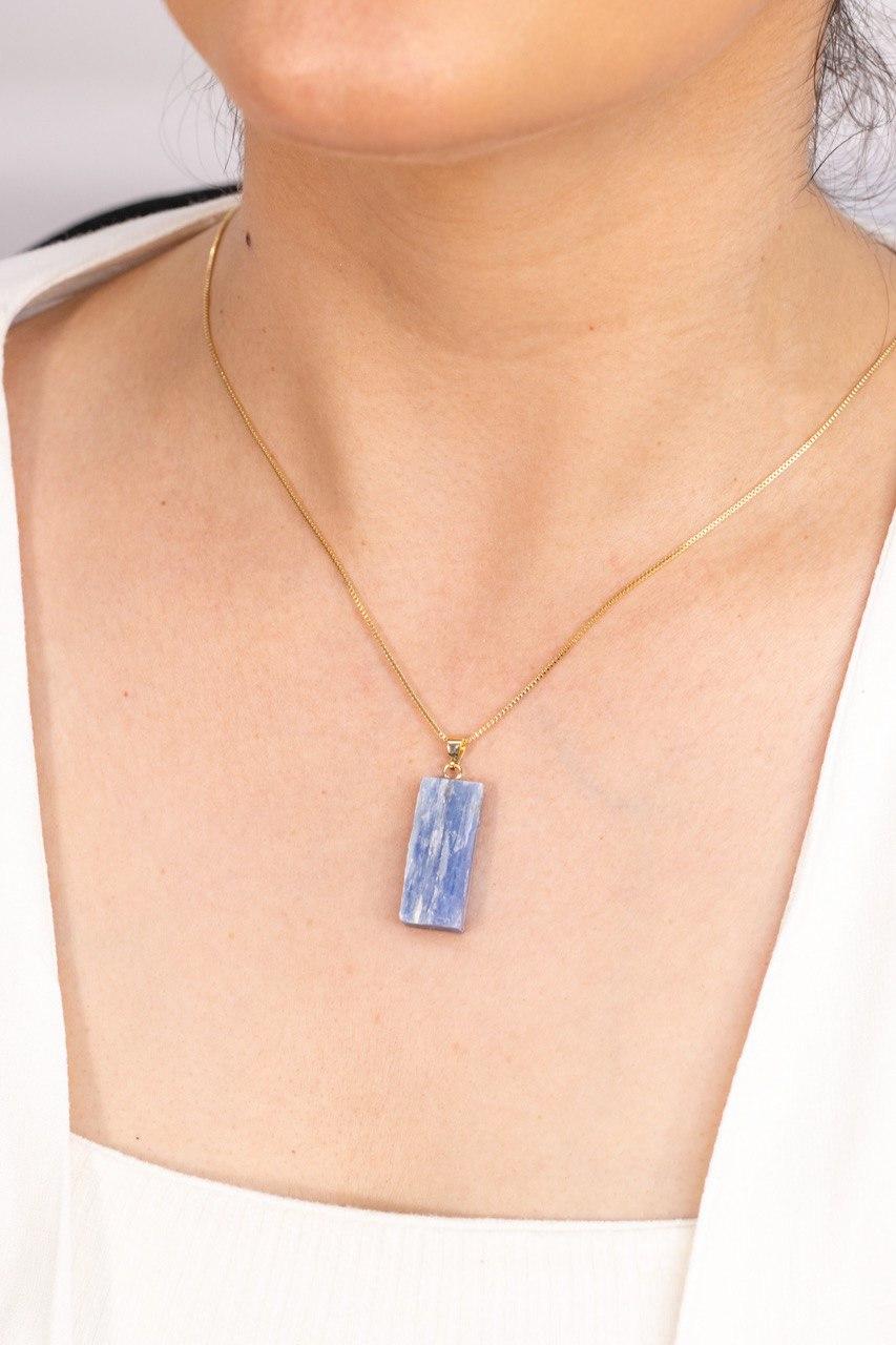 Pingente Cianita Azul bruta Banhado Ouro