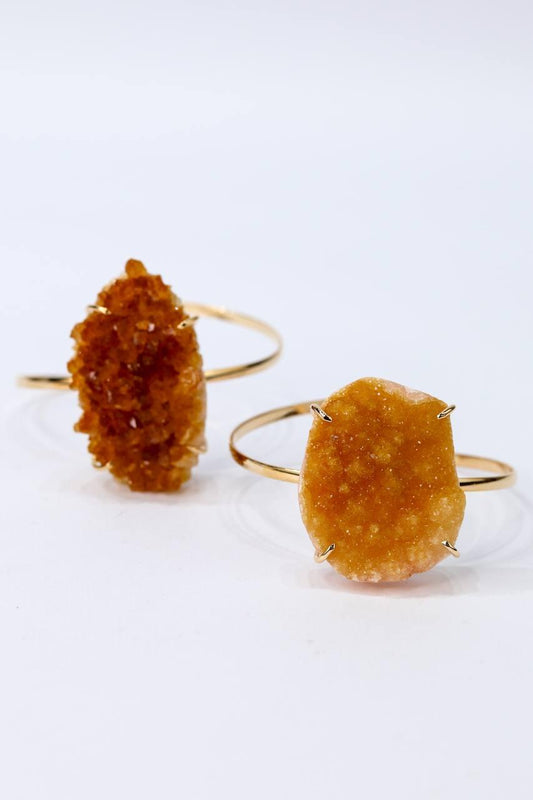 Bracelete Drusa Citrino Bruto com Garra Banho Ouro