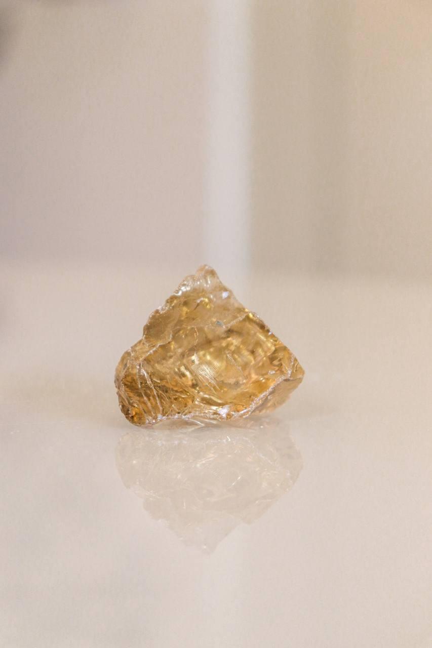 Pedra Citrino Natural bruto 25 a 35 gramas