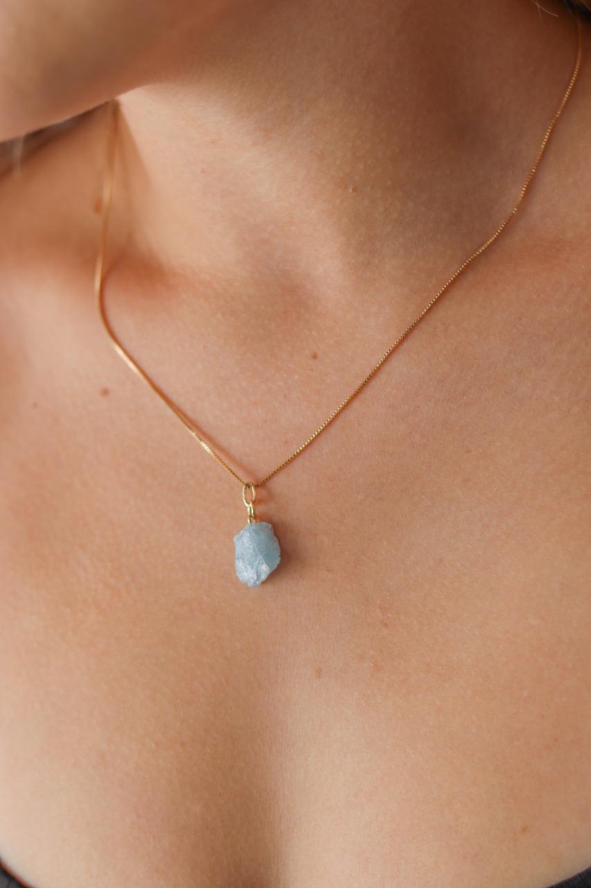 Colar Pedra Natural Água Marinha Conexão Singular banhada Ouro 18K