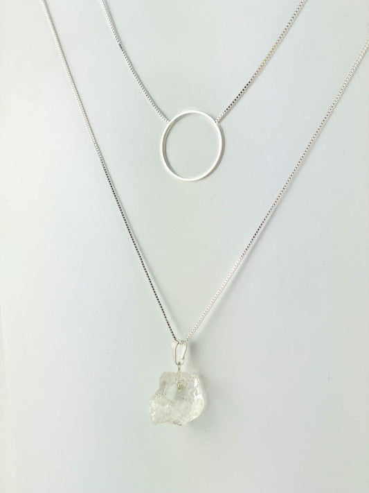Colar Duplo Cristal Bruto e Circulo banhado Prata