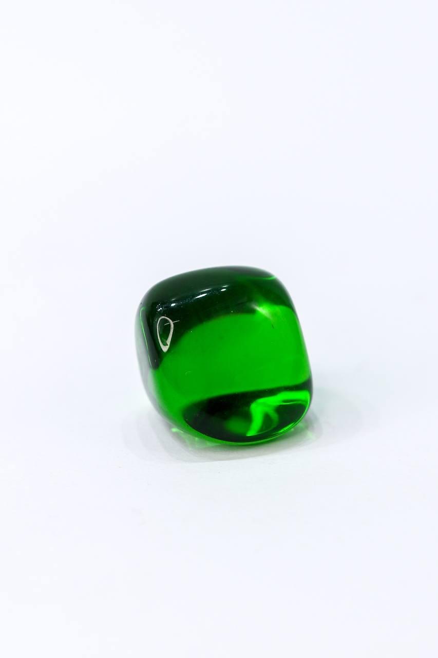 Pedra Obsidiana Verde Rolada 12 a 15 gramas