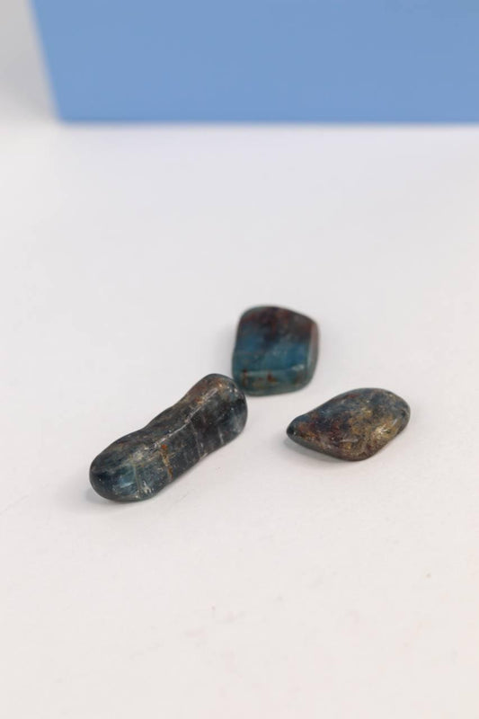 Pedra Cianita Azul Rolada 2 6 gramas