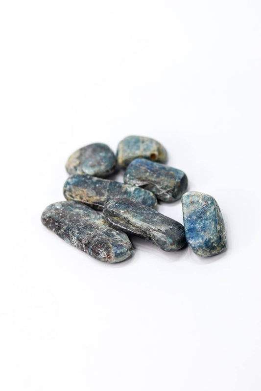 Pedra Cianita Azul Rolada 17 a 21 gramas