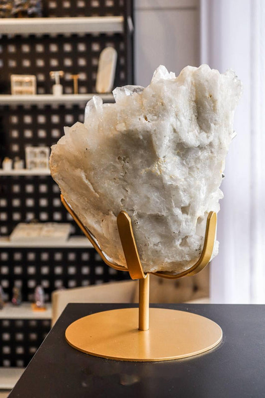 Drusa Cristal de Quartzo na Base Metal Dourada 7,060 KG
