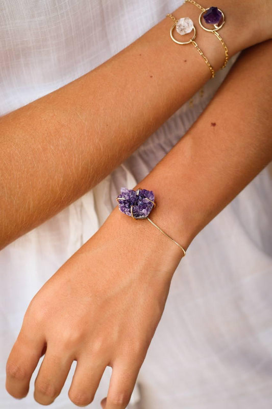 Pulseira Drusa Ametista com Garra Banho Ouro
